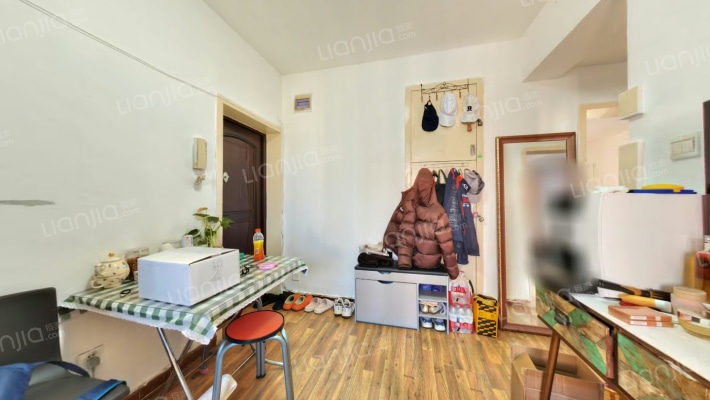 新源西里东街二手房实景图