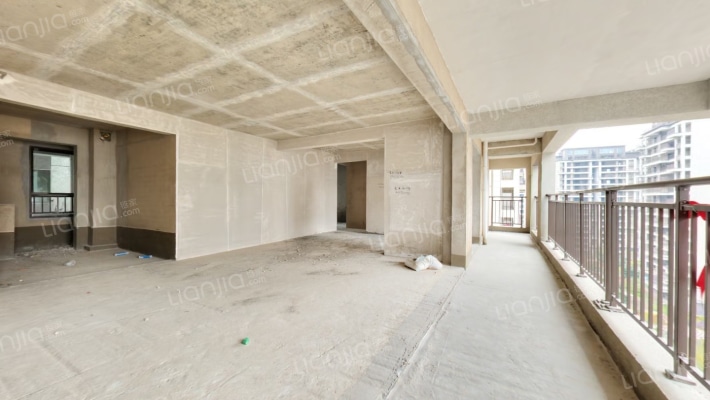 贵阳天瀑学府二手房实景图