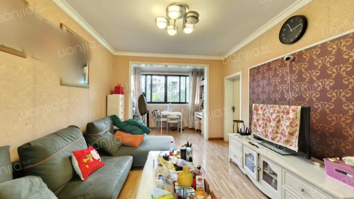 棕南西街4号二手房实景图