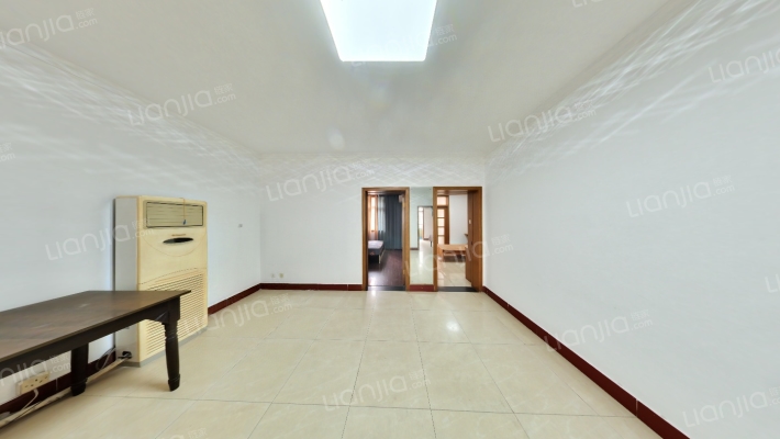 老街商城二手房实景图