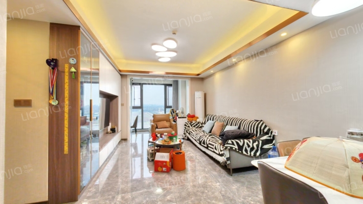 朗悦府嘉园二手房实景图