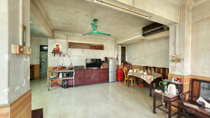 石滩镇解放路二手房实景图