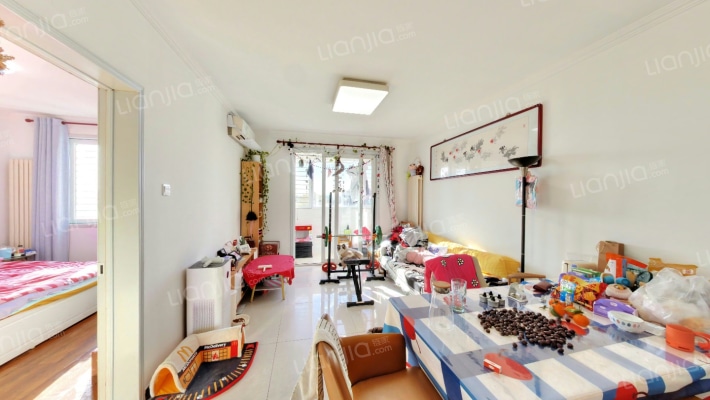 金泽家园C区二手房实景图