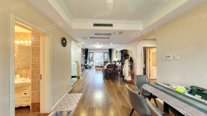 东湖湾三期二手房实景图