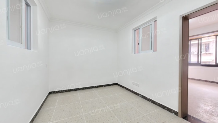 玉成街14号二手房实景图