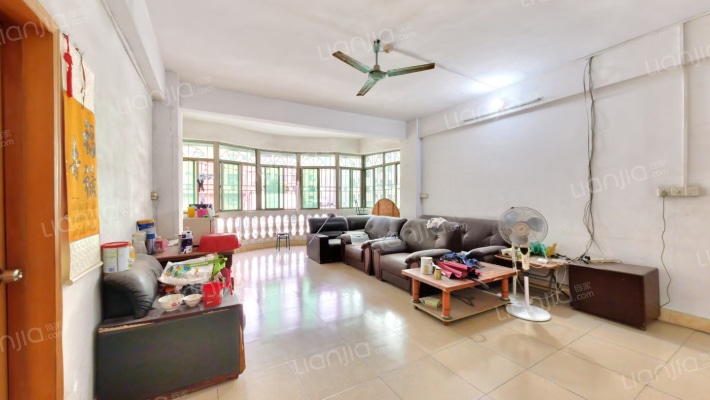 世纪新苑二手房实景图