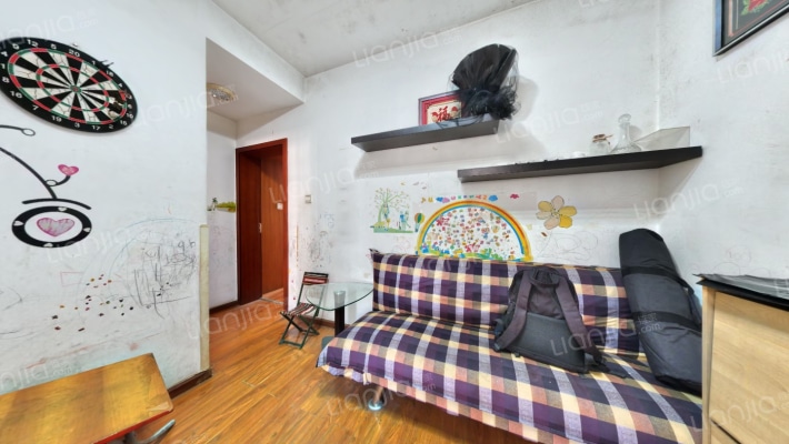 磨底河沿街7号二手房实景图