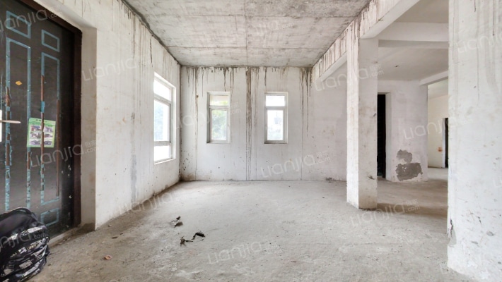 绿地城北岛红郡二手房实景图