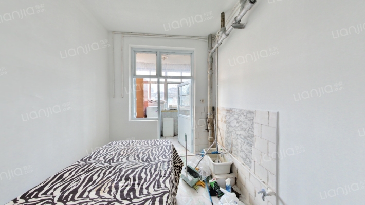 农商银行家属楼二手房实景图