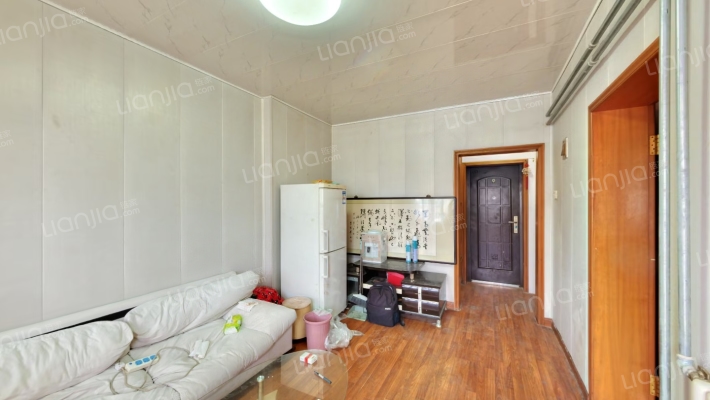 小梁庄街271号二手房实景图