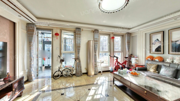 顺驰领海二手房实景图