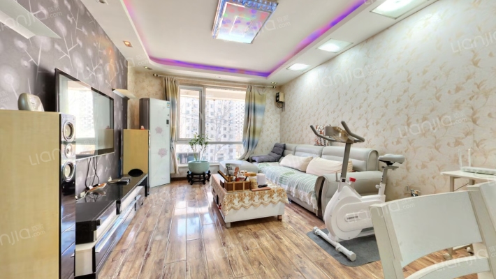 原香小镇二区二手房实景图