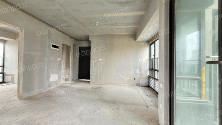 紫和嘉园二手房实景图