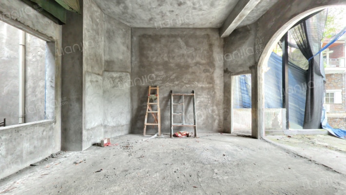 晋愉绿岛蓝溪二手房实景图