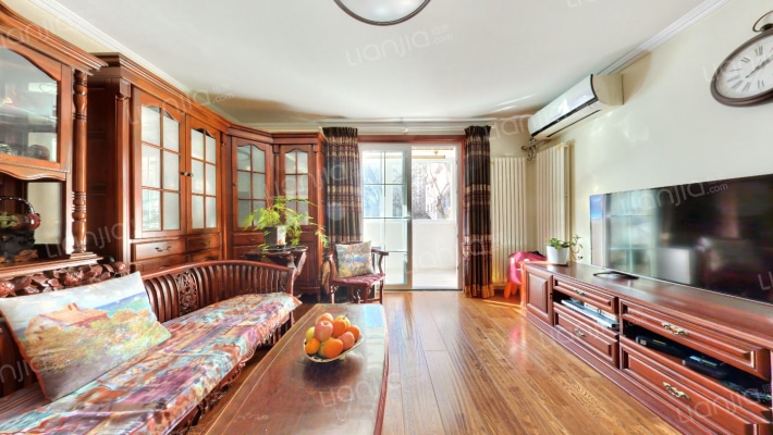 卧龙小区二手房实景图