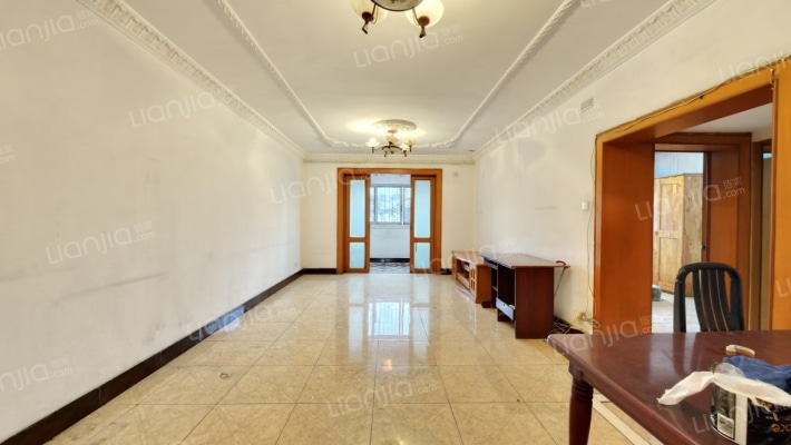 中鹏花园B区二手房实景图