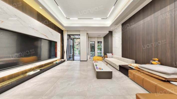 蓝山溪谷二手房实景图