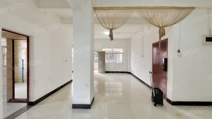 狮岭加油站集资楼二手房实景图