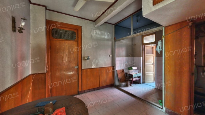 汽车一队宿舍二手房实景图