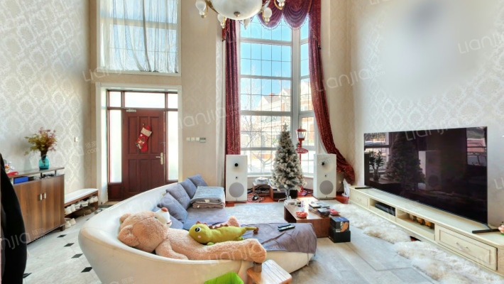 莱蒙湖别墅二手房实景图