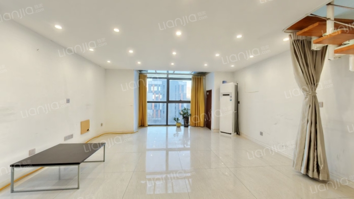 首创空港国际中心二手房实景图