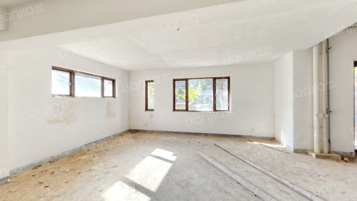 青城山语间二手房实景图