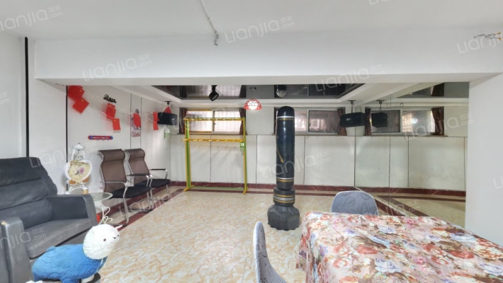 鸿泰名园二手房实景图