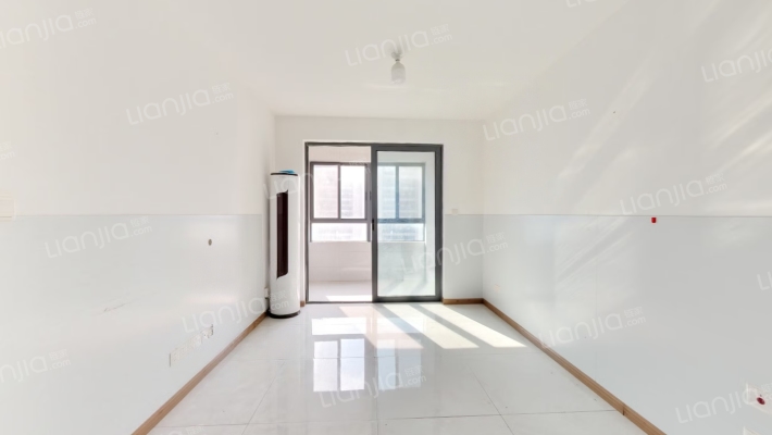 贾瑶华府二手房实景图