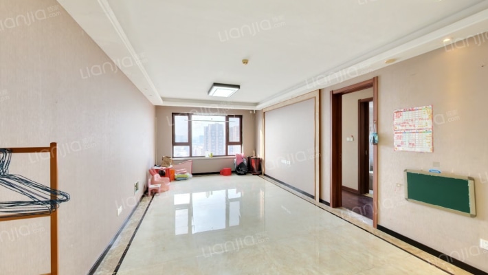 旭辉锦堂二手房实景图