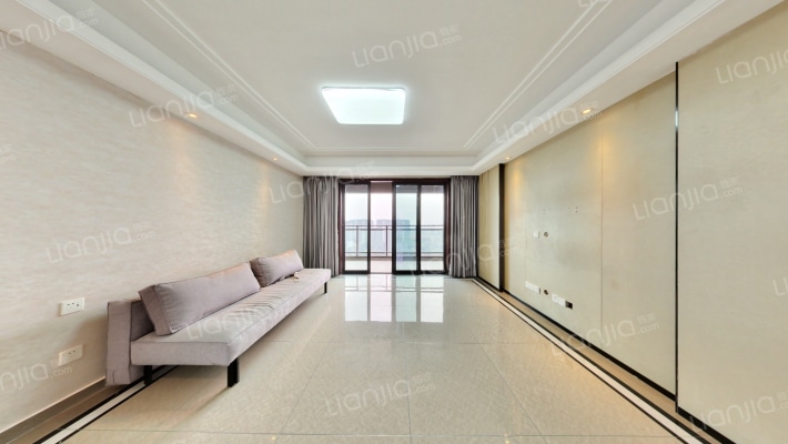 绿地新里城二期二手房实景图