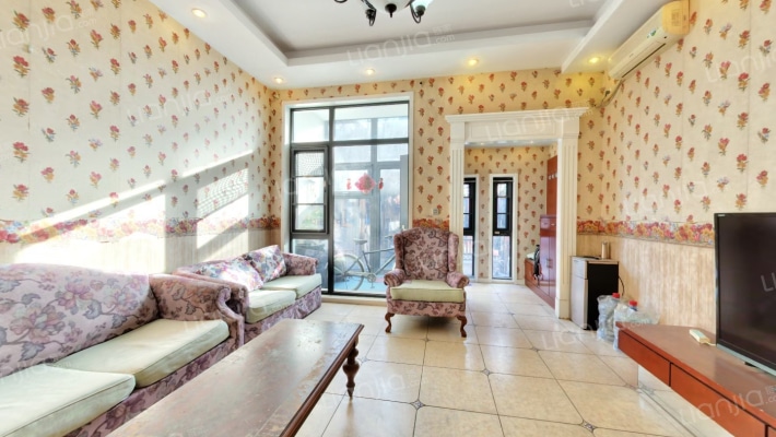 翡翠城三期二手房实景图