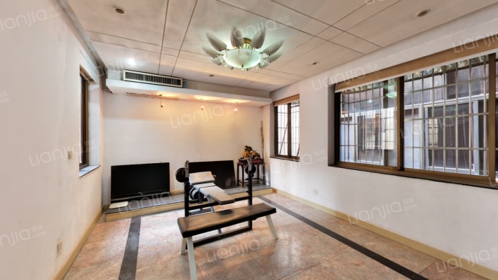 湖南省石油总公司宿舍二手房实景图