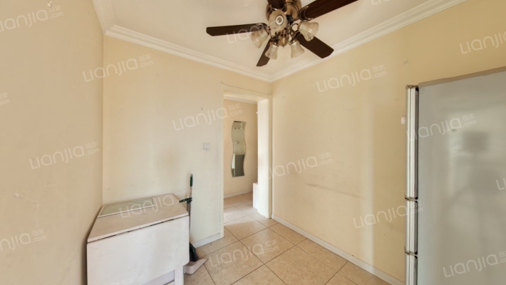 六铺炕二区二手房实景图