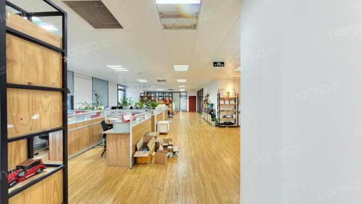 保亿中心二手房实景图