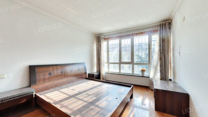 即发龙苑小区二手房实景图