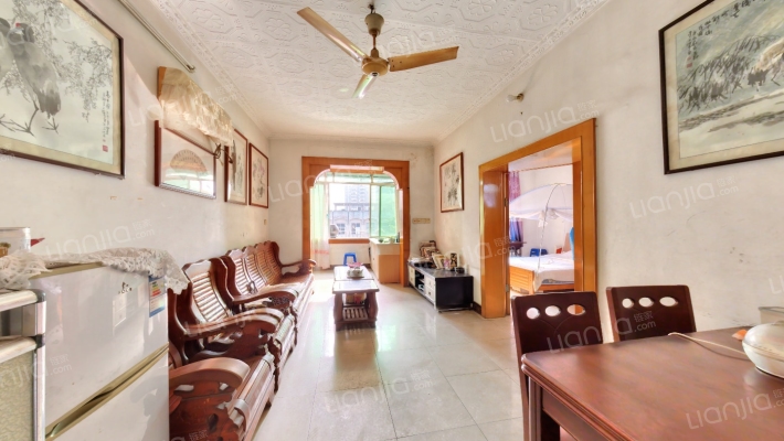 新坪村二手房实景图