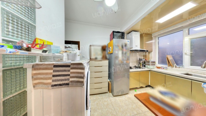 大石桥胡同10号院二手房实景图