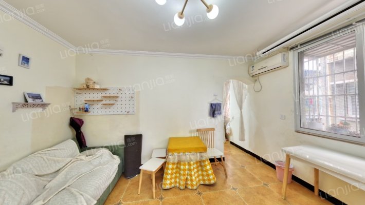 四川省地矿局区域地质调查队宿舍二手房实景图