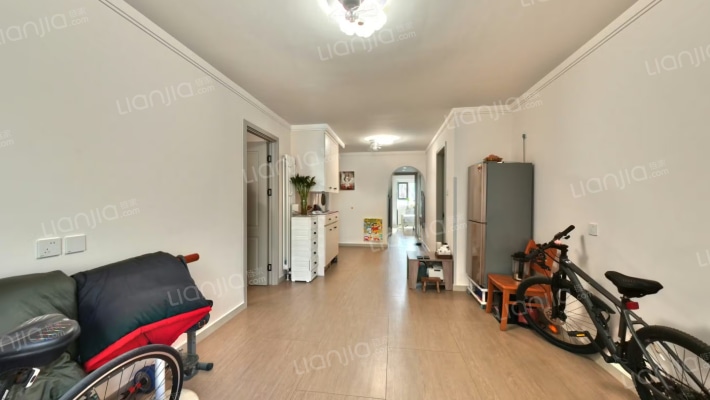 中东路121号院一区二手房实景图