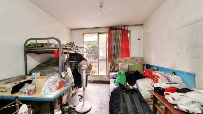 高攀路18号二手房实景图