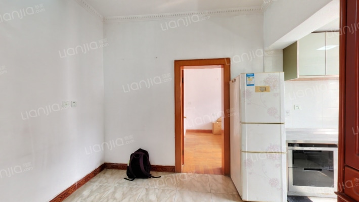 市无线电厂宿舍二手房实景图