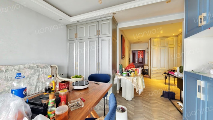 万隆国际二手房实景图