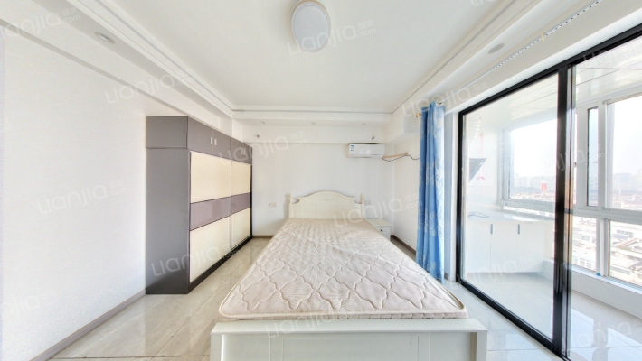 新区哥伦布广场二手房实景图