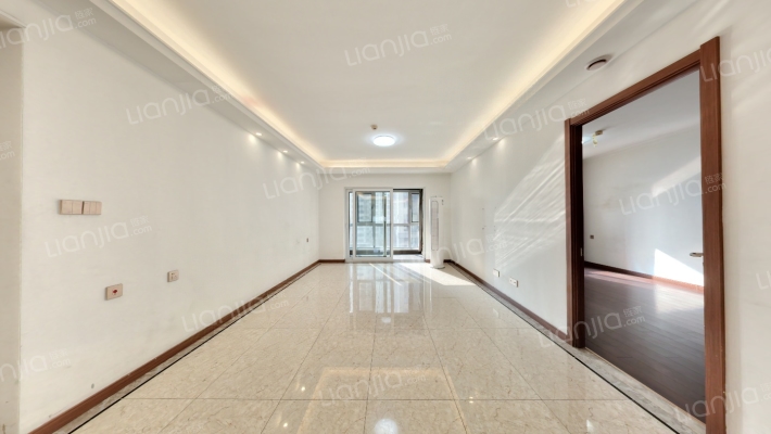 万科金域蓝湾二手房实景图