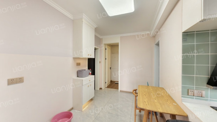 锁金村82号二手房实景图