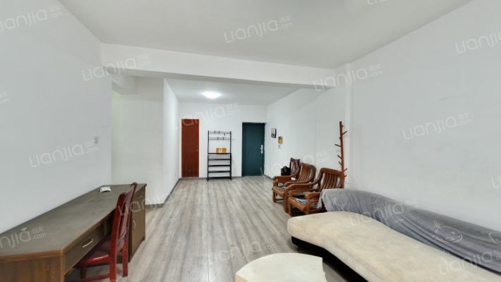 南铁佳苑二手房实景图