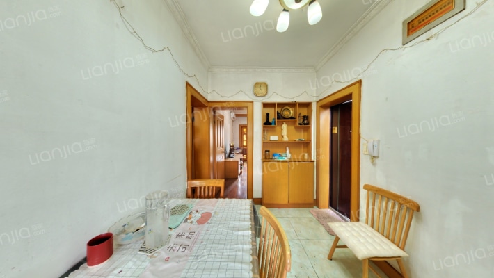 登云路154号二手房实景图