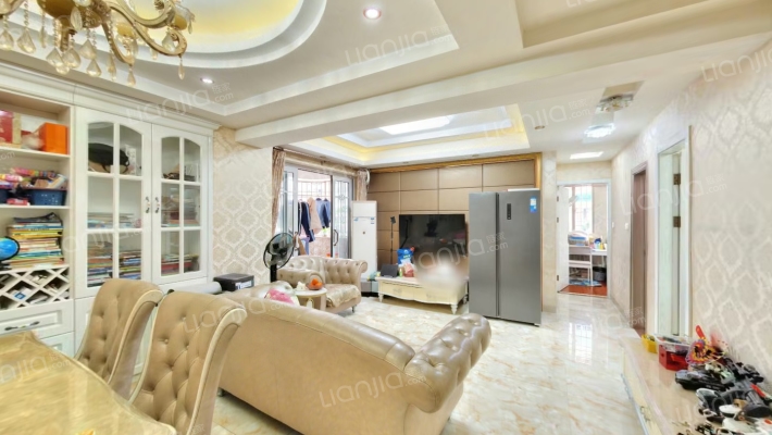 联邦广场小区二手房实景图