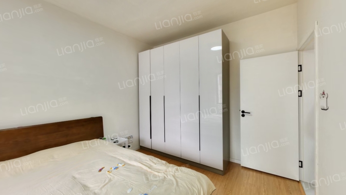 新鸿社区107号大院二手房实景图