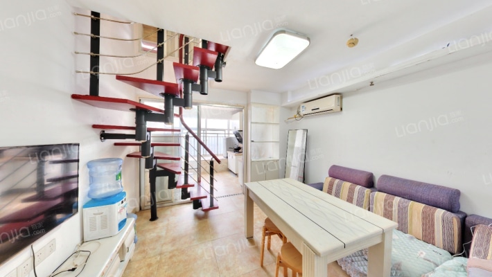 金色LOFT二手房实景图